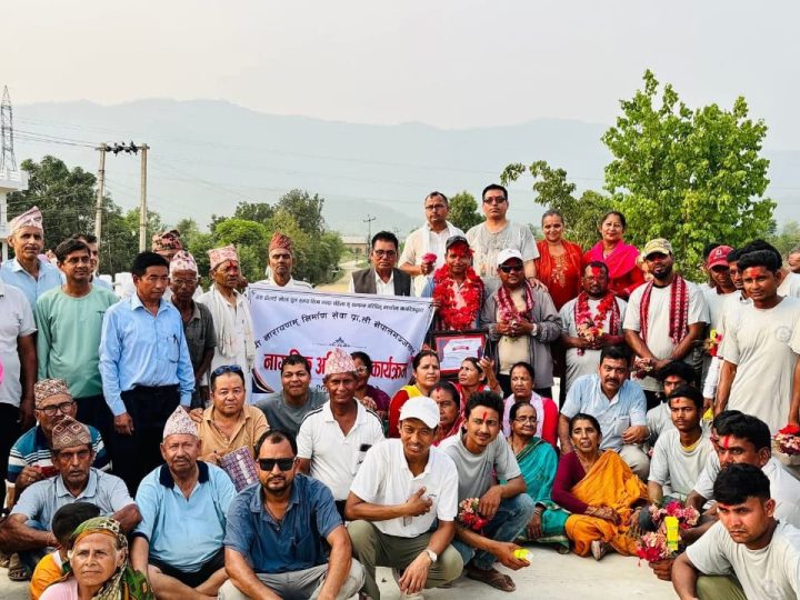६ महिना अगावै बन्यो दोलाई खोलामा पुल : कम्पनीलाई स्थानीयहरुद्धारा नागरिक अभिनन्दन
