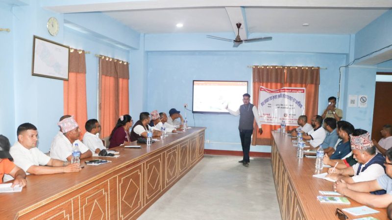 खाद्य स्वच्छता र गुणस्तरमा ध्यान दिन व्यवसायीहरुलाई खाद्य निरीक्षण अधिकारी गोसाईंको सुझाव