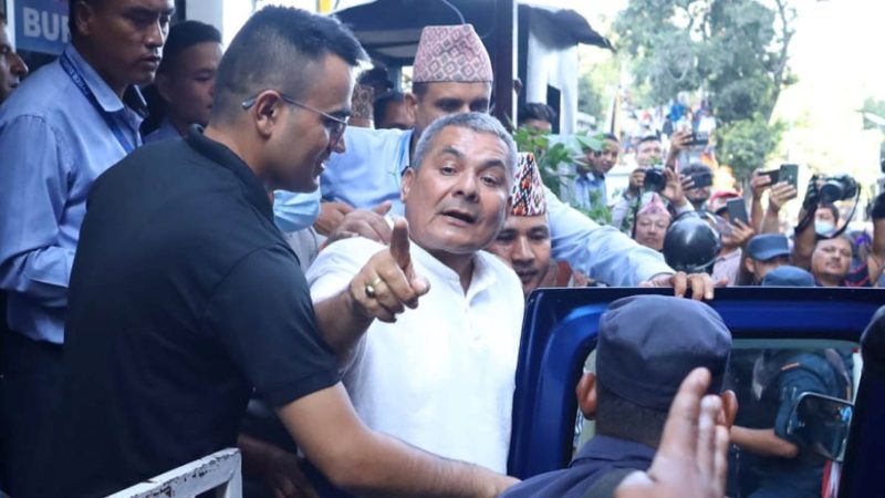 वीरगञ्जबाट मेडिकल व्यवसायी दुर्गा प्रसाईं पक्राउ