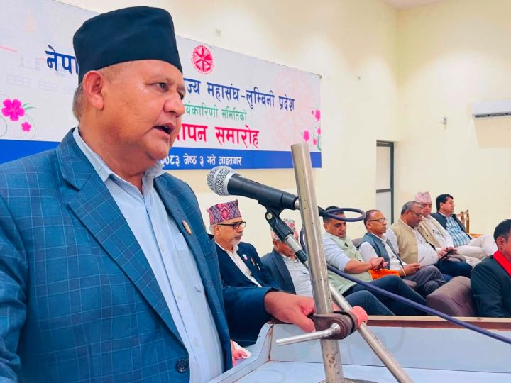 व्यवसायीलाई हतोत्साहित गरेर मुलुक अघि बढ्न सक्दैन : मुख्यमन्त्री आचार्य