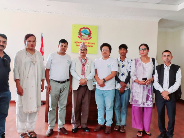 युवा नागरिक समाज सञ्जालले लुम्बिनी प्रदेशको २ मन्त्रालयहरूमा घोषणापत्र बुझायो