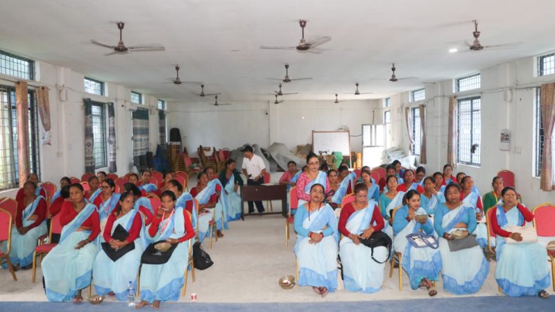 राप्तीका महिला स्वास्थ्य स्वयंसेविकालाई रोग निगरानी सम्बन्धी अभिमुखीकरण