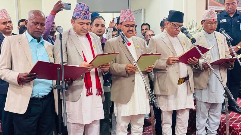 लुम्बिनी प्रदेशका नवनियुक्त ५ मन्त्रीको शपथग्रहण