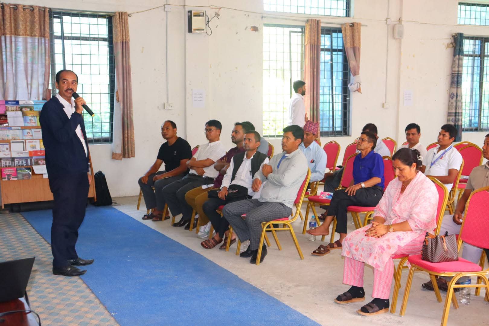 समुदायस्तरमा फैलिन सक्ने महामारी जस्ता रोगबाट बच्न समयमै सुचना प्रवाह गर्नुपर्नेमा जोड
