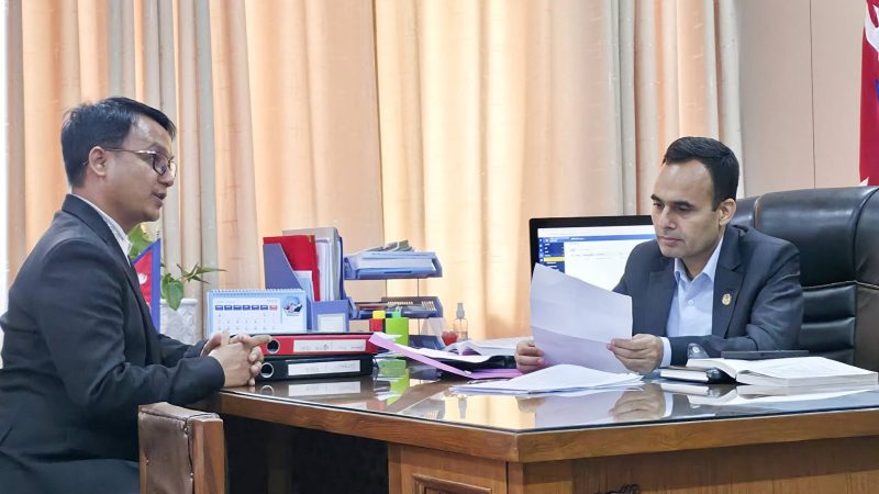 राप्तीका विकट गाउँमा सञ्चार सेवा विस्तार गर्न मन्त्रीसँग अध्यक्ष विष्टको आग्रह
